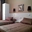 Hostal Lesseps