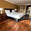 Spinnaker Inn of Naples