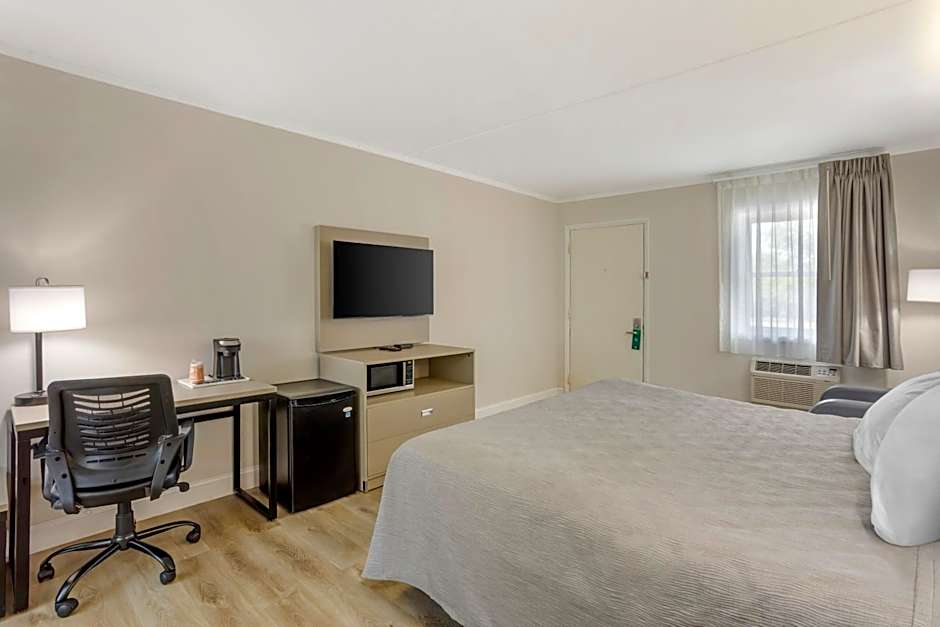 Quality Inn Smoketown - Lancaster Area