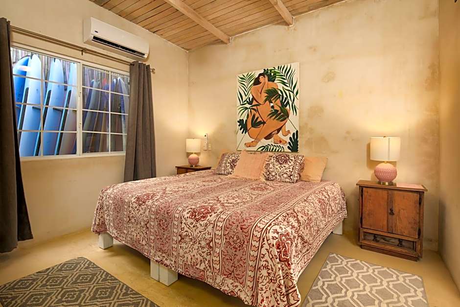 My Sisters House - Female only