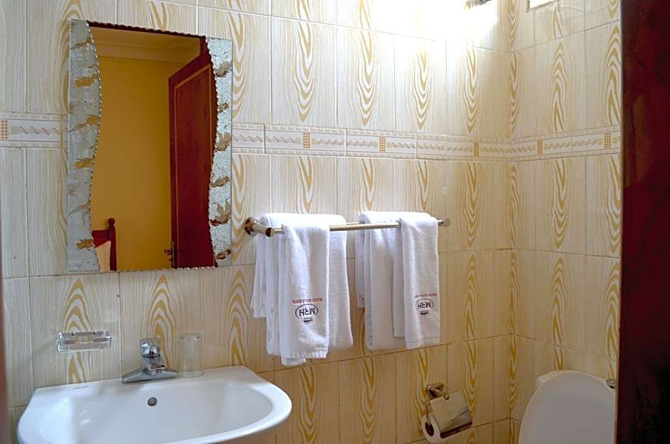 Marie's Royale Hotel