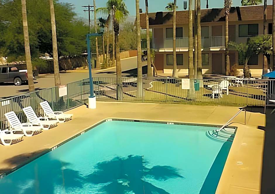 Super Inn Motel