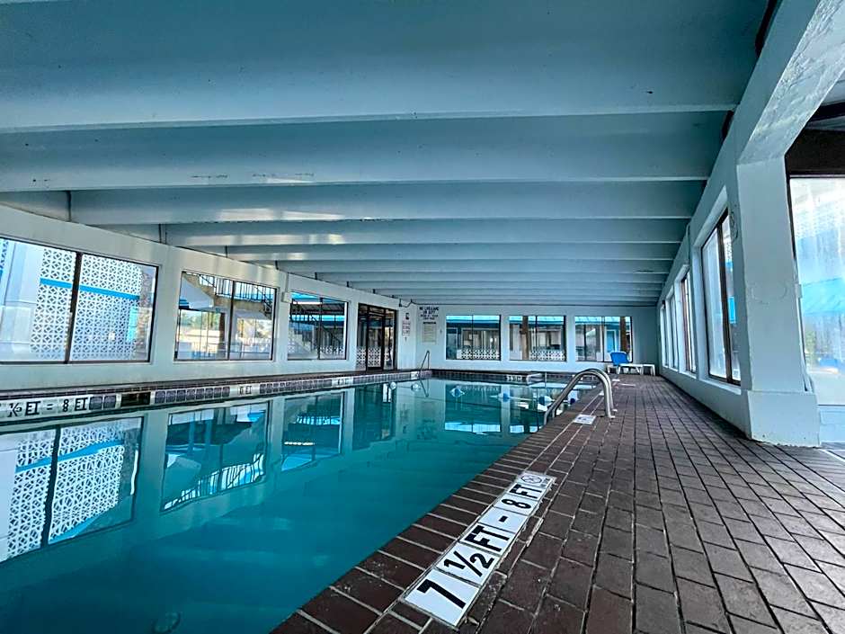 Polynesian Oceanfront Hotel