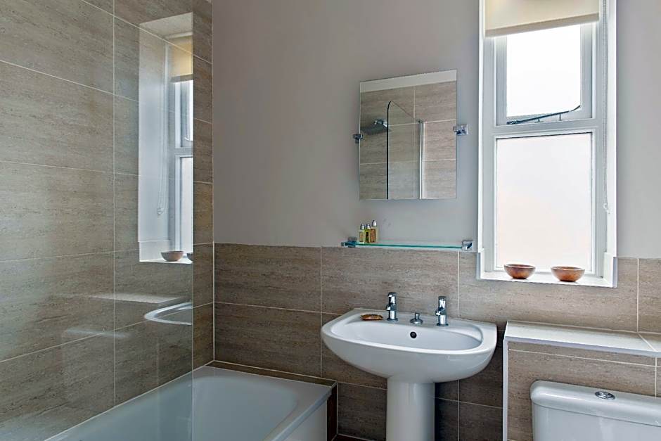 SACO Reading – Castle Crescent