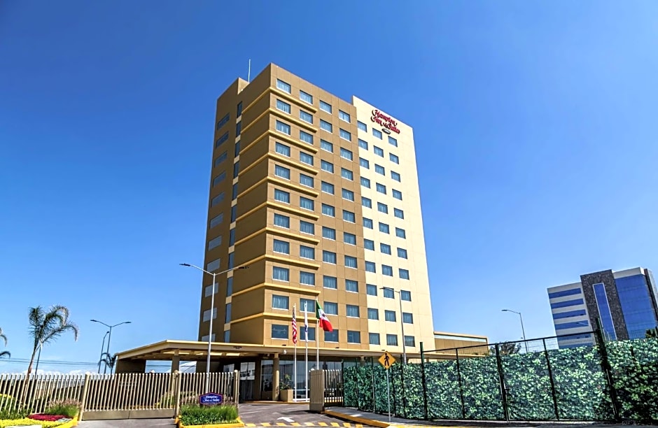 Hampton Inn & Suites By Hilton Puebla