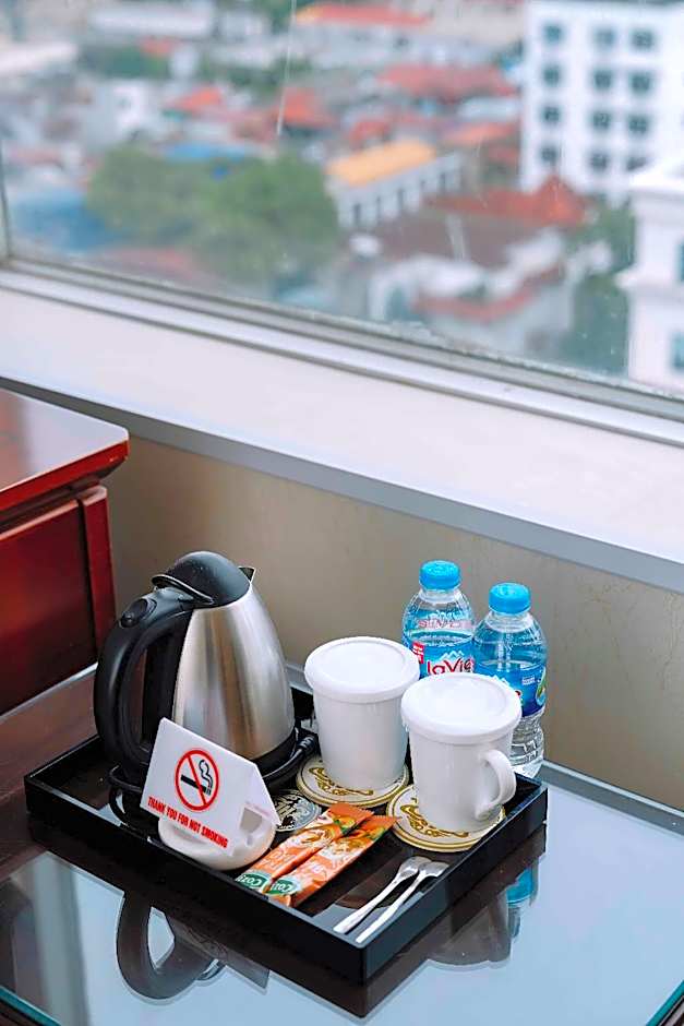 Classic Hoang Long Hotel