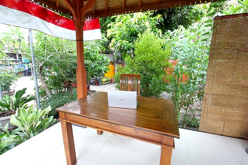 Hotel O Penginapan 3 Bersaudara Near Pasar Sengkol