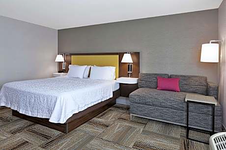 King Room with King Bed - Non-Smoking