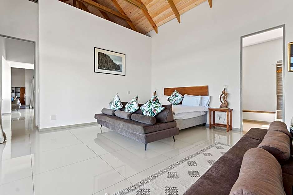 Romansbaai Moksha on the Sea