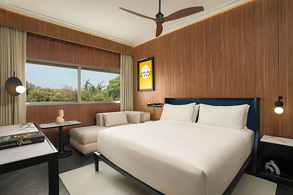 Cardo Roma, Autograph Collection