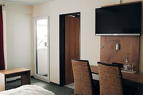 Standard Triple Room (with Air Conditioning)