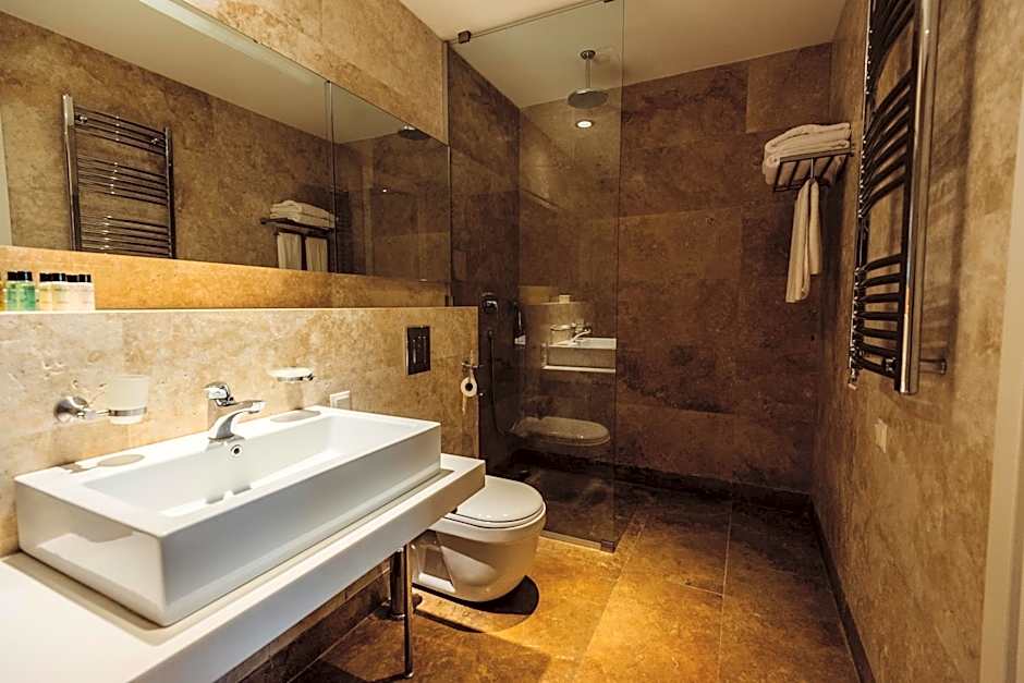 Golden Palace Batumi Hotel & Casino