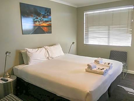 Double or Twin Room with Private Bathroom