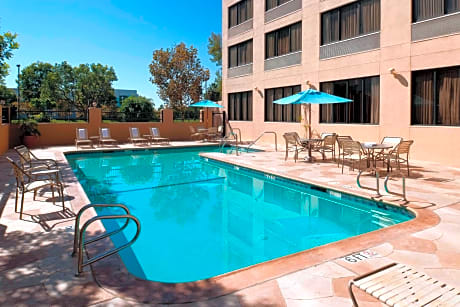 Courtyard by Marriott Cypress Anaheim / Orange County