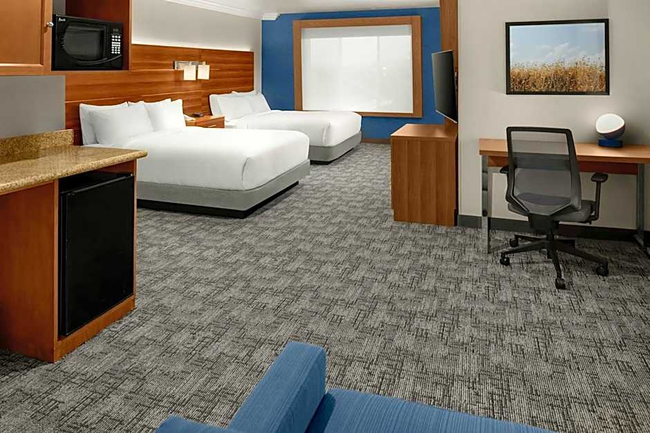 Photo 1 of 5 of 2 Queen Beds Suite