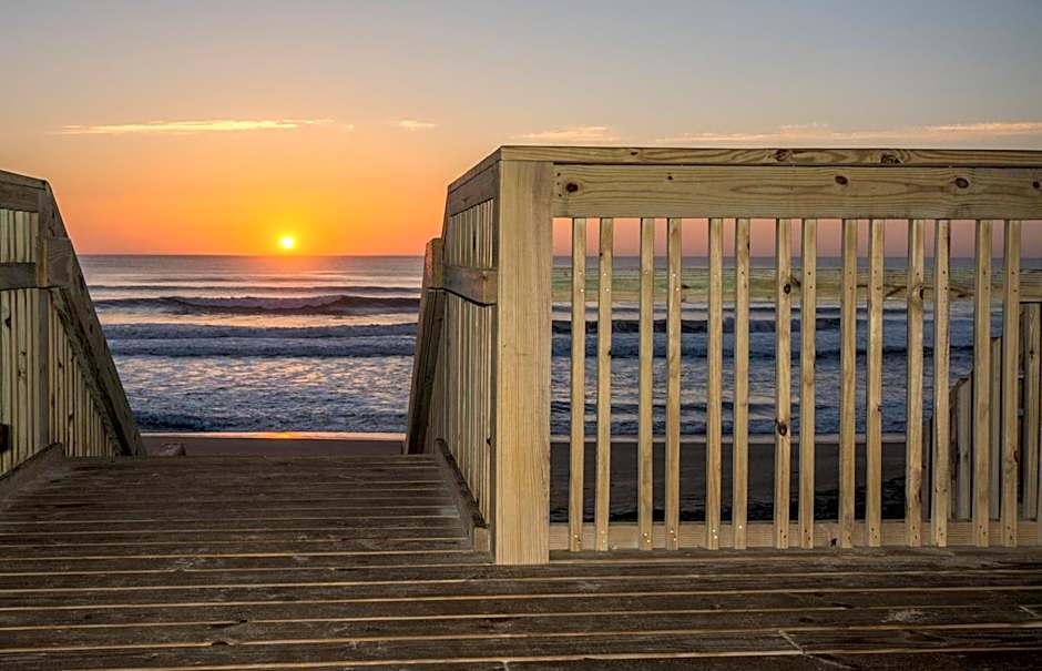 Holiday Inn Express Nags Head Oceanfront By IHG