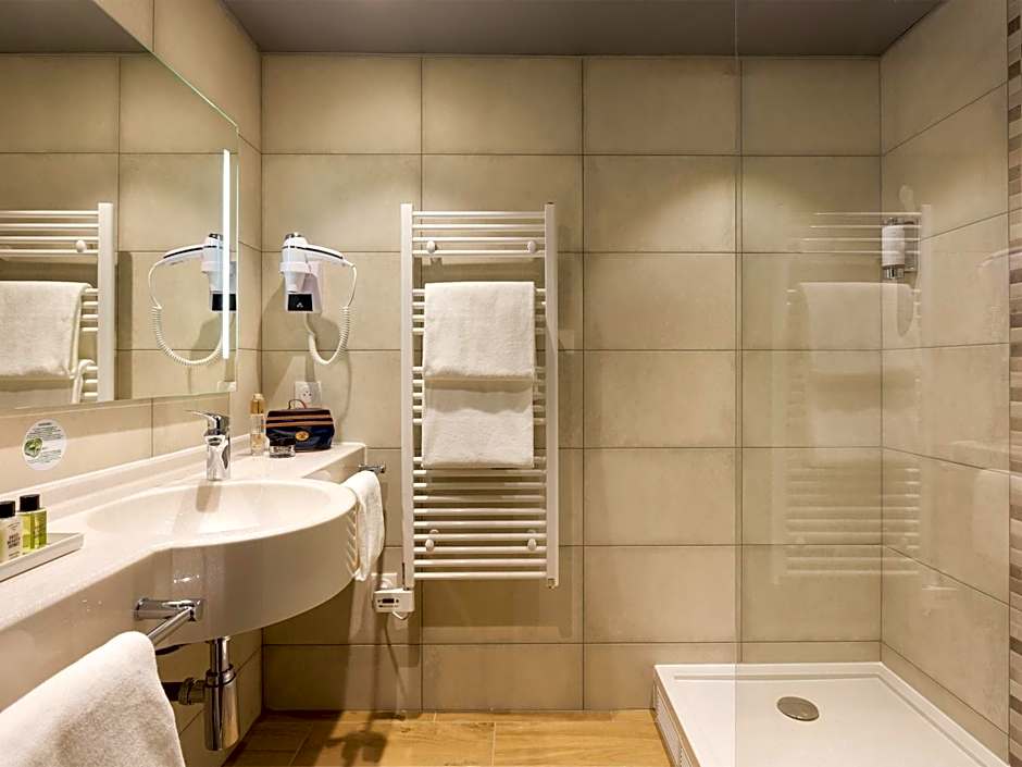 Hotel Roi Soleil Prestige Plaisir - St Quentin