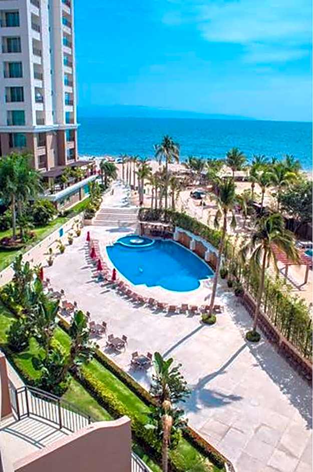 Grand Venetian Condominium