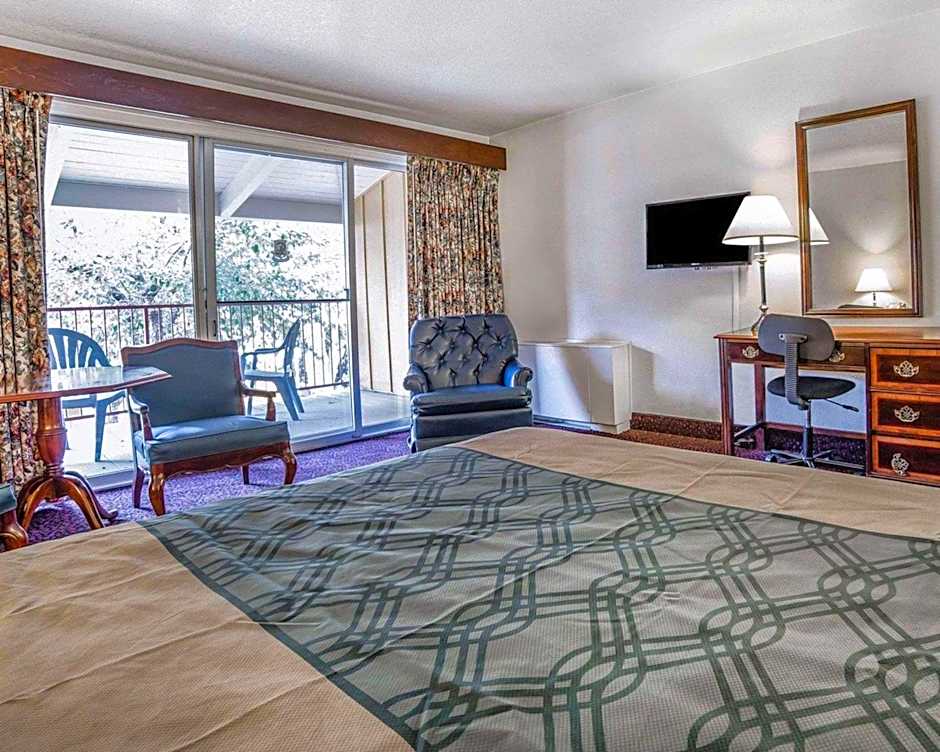 Econo Lodge Near Reno-Sparks Convention Center