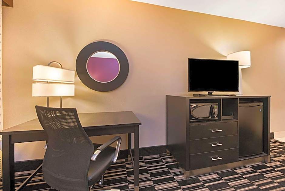 La Quinta Inn & Suites by Wyndham West Monroe