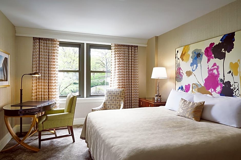The Raphael Hotel, Autograph Collection by Marriott