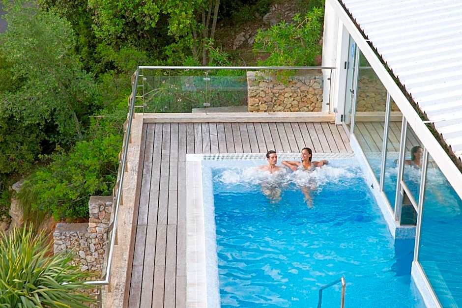 Artiem Audax - Adults Only