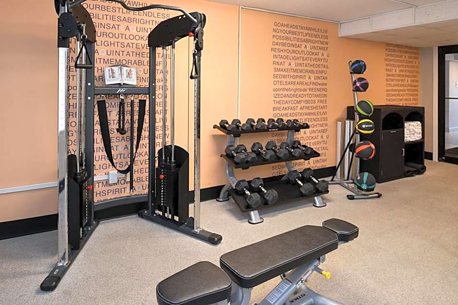 La Quinta Inn & Suites by Wyndham Indianapolis South
