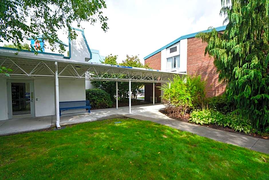 Motel6 Warwick, RI - Providence Airport - I-95