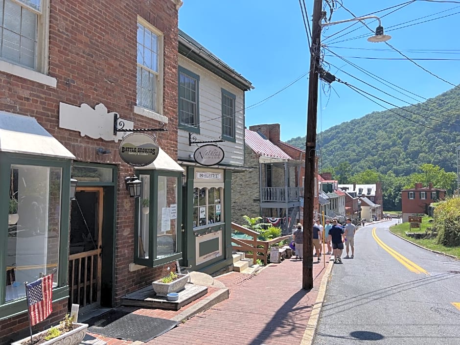 Town's Inn