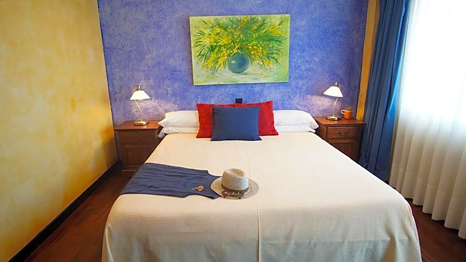 Photo 1 of 34 of Hotel Tikar