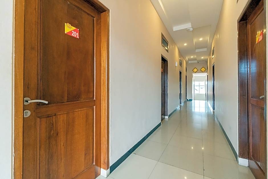 RedDoorz Syariah near RS Mata Padang