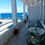 Seafront Studios and Apartments