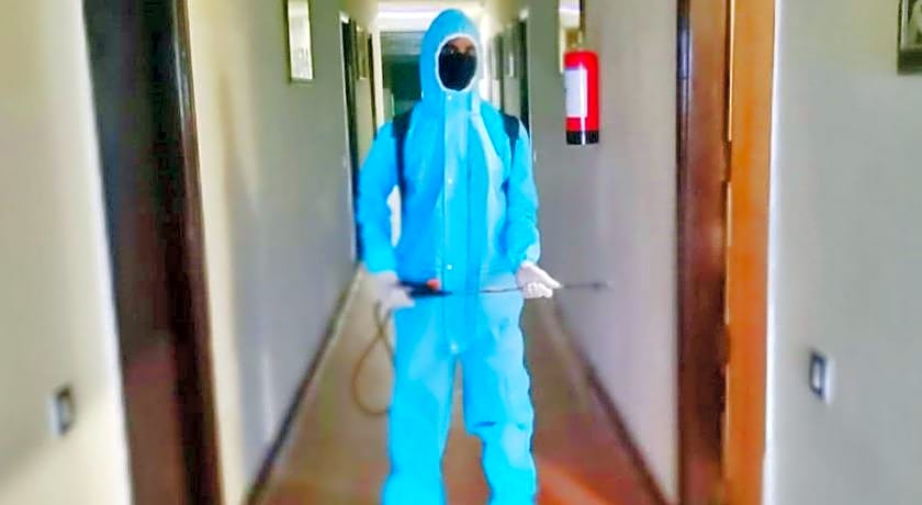 Spring Sky Mughalsarai by ShriGo Hotels