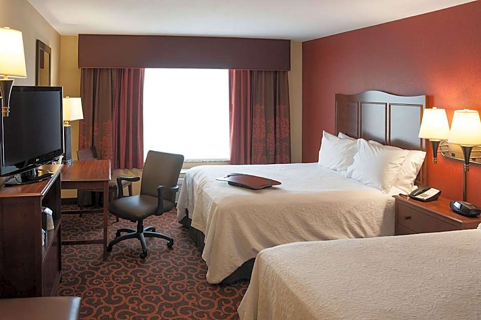 Photo 1 of 4 of 2 Queen Beds, Hearing/Mobility Accessible, Bathtub