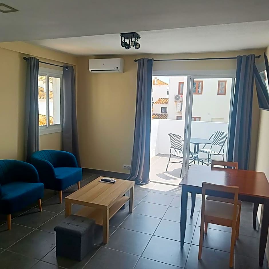 Duquesa Harbour Club Aparthotel