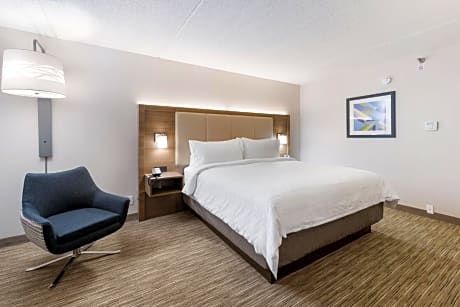 One-Bedroom King Suite