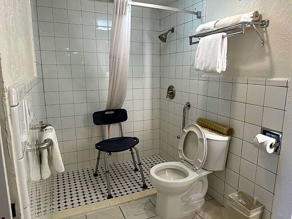 Howard Johnson by Wyndham Gallup