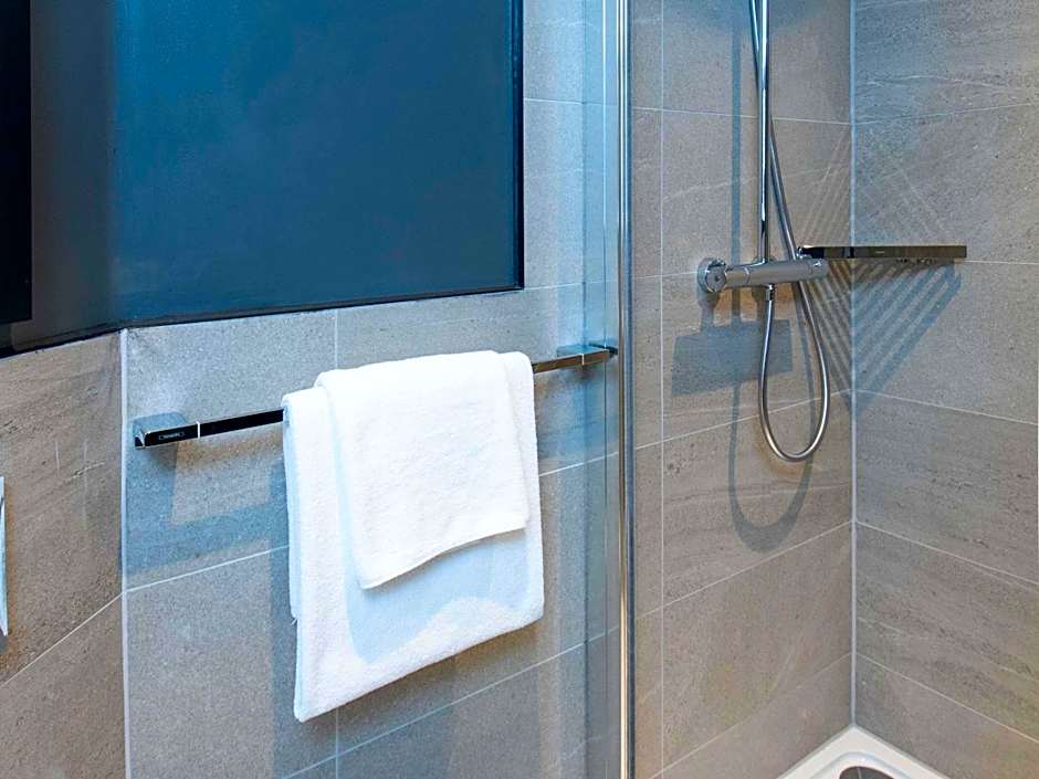 ibis London Gatwick Airport