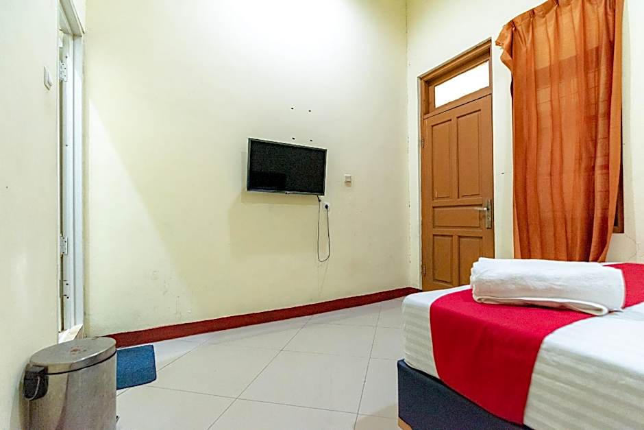 RedDoorz near Kelapa Gading