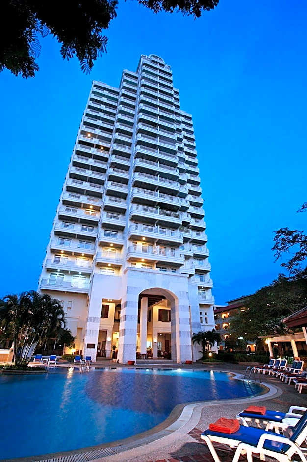 Waterfront Suites Phuket By Centara