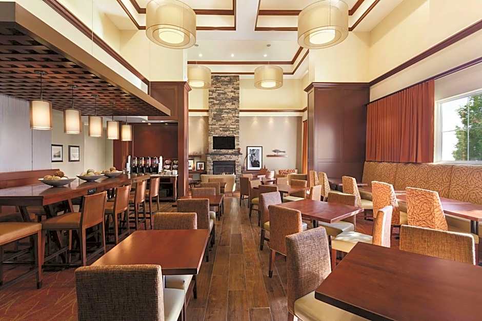 Hampton Inn By Hilton & Suites Mystic