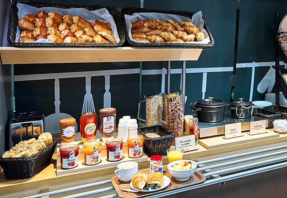 B&B HOTEL Paris Porte de la Villette