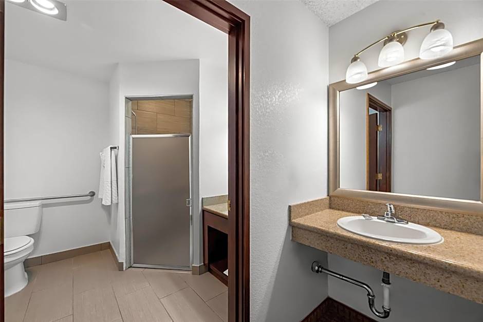 Best Western Chieftain Inn