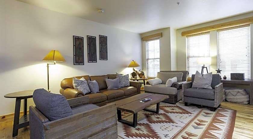 Lodges At Deer Valley