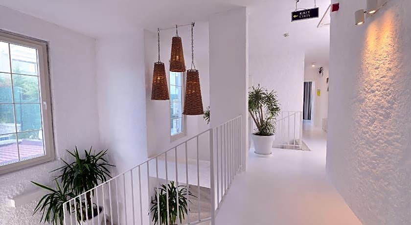 Peremere Alaçati Otel