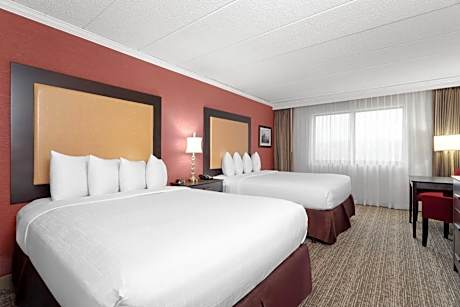2 Queen Beds Executive Room Non-Smoking