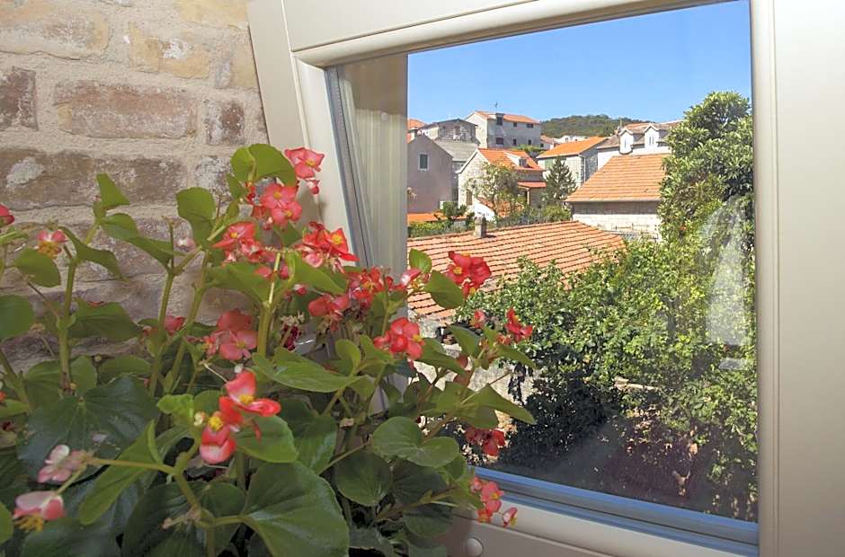 Aspalathos Residence