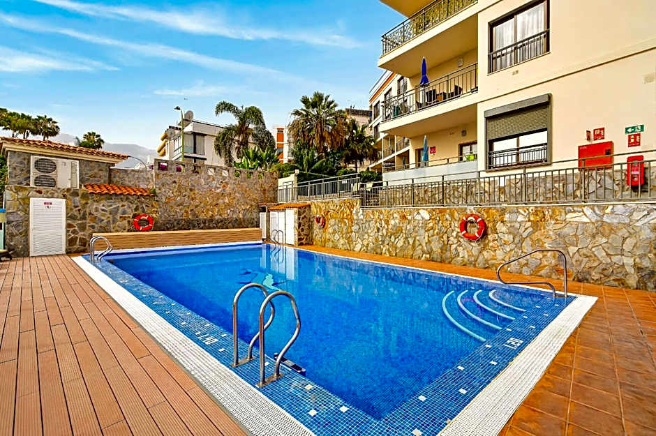 Elisium Resort & Apartamentos