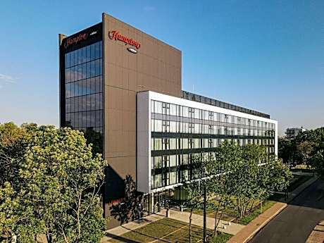 Hampton by Hilton Warsaw Reduta