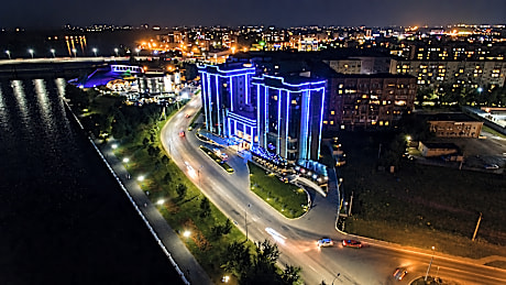 Dedeman Oskemen Tavros Hotel